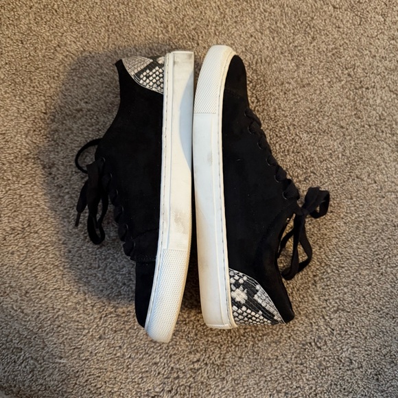 J. Crew Road Trip Faux-Suede Sneakers with Snake Trim AZ952 Size 8 Black Gray - Picture 6 of 9